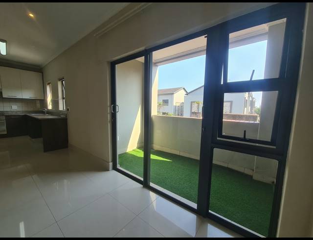 2 BEDROOM APARTMENT FOR SALE IN UMHLANGA RIDGE
